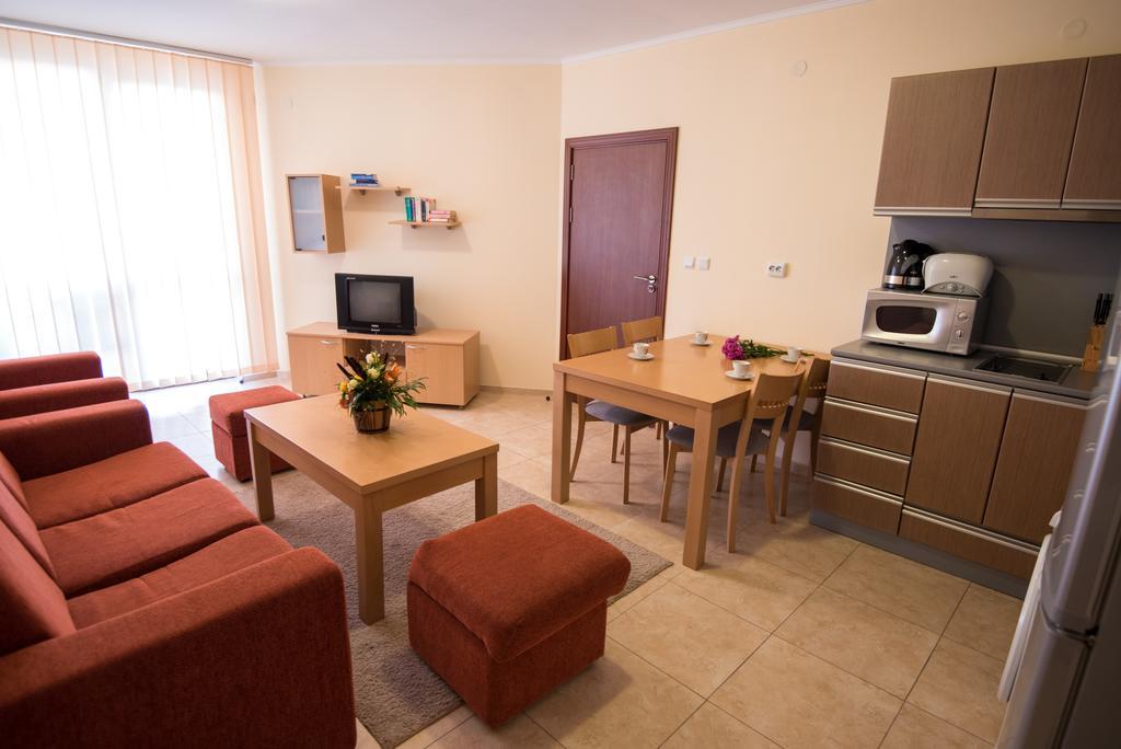 Complex Apolon Apartment Nesebar Ngoại thất bức ảnh