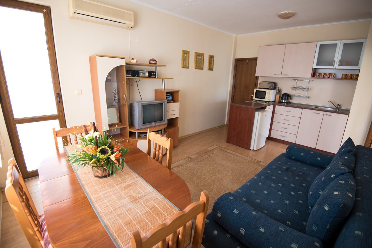 Complex Apolon Apartment Nesebar Ngoại thất bức ảnh